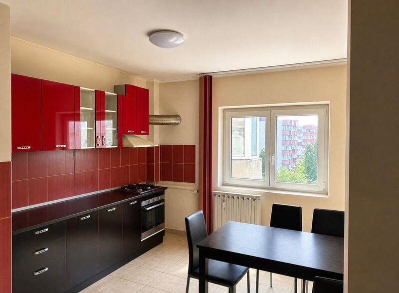 13 Septembrie, apartament 4 camere, 97 mp, 2 bai, etaj 7/8.